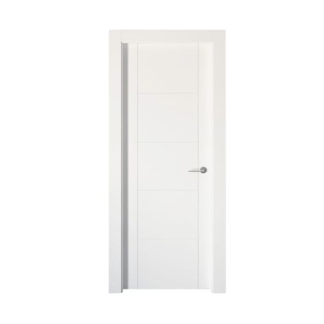 puerta blanca con rayas